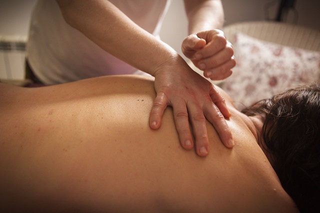 Massage à domicile à Grenoble : consultez les petites annonces d'aladom.fr